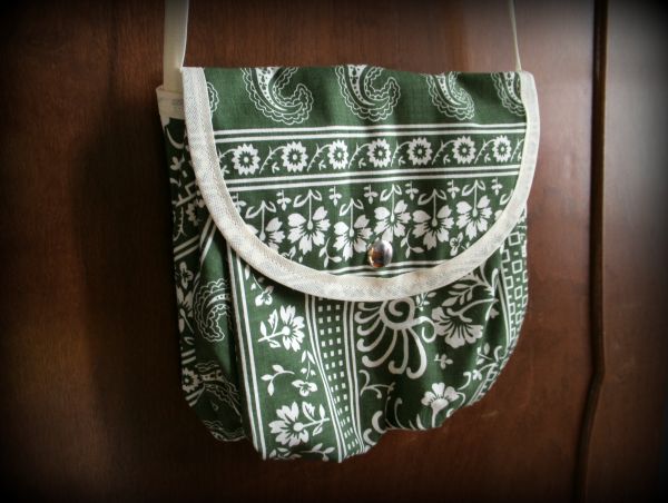 Bolsa Verde e Creme